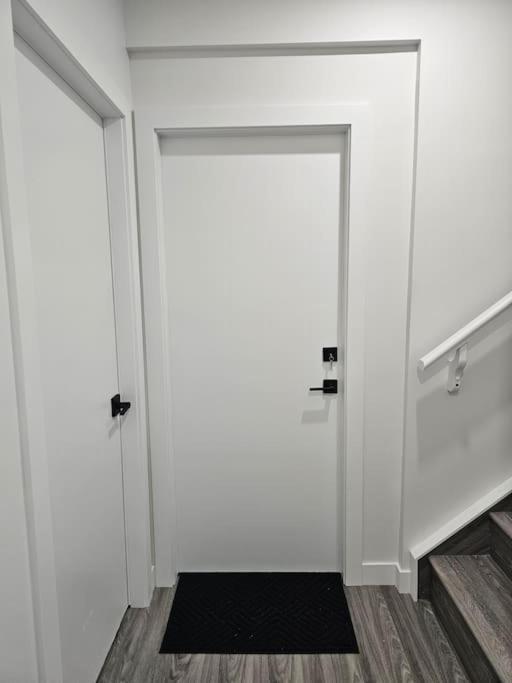 Apartment Lovely 2 Bedroom In Calgary