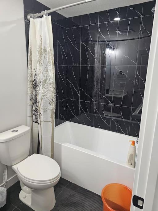 Lovely 2 Bedroom In *